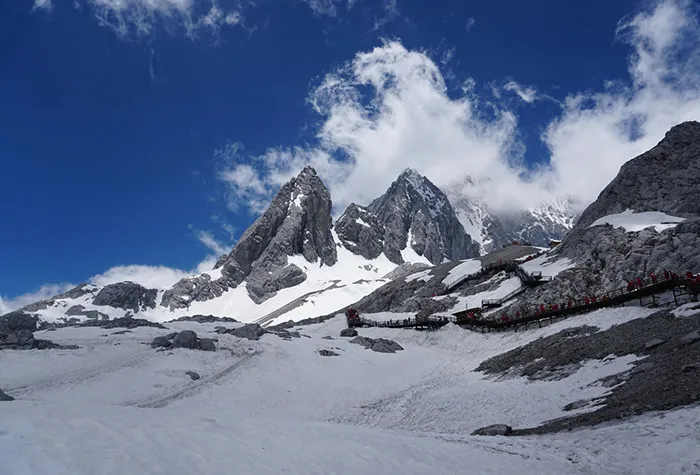 DRAGON-JADE-SNOW-MOUNTAIN