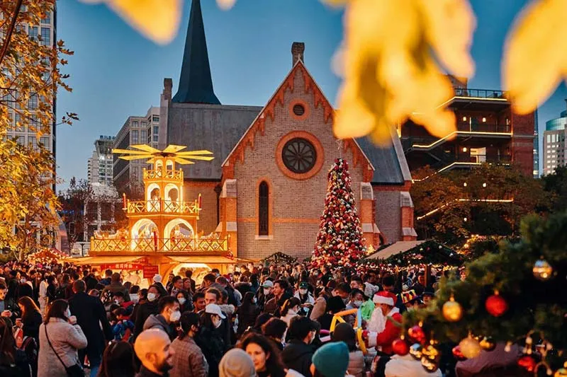 CHRISTMAS-MARKET