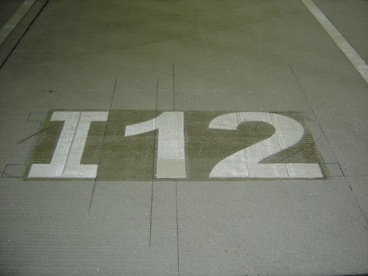 i12