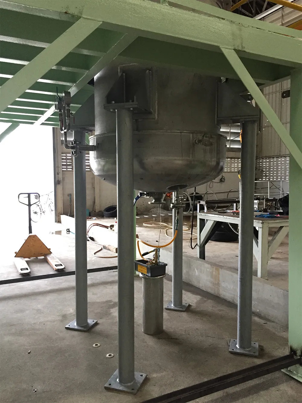 Reactortank1200L(1)