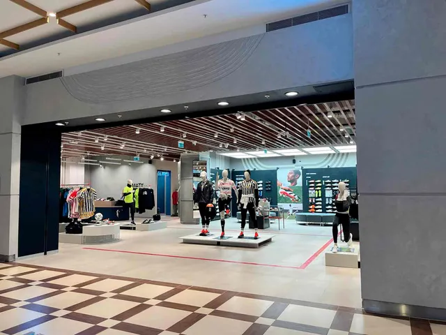 sports-retailer-june