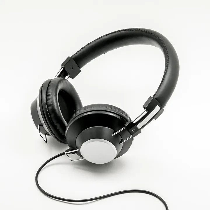 headphones-4434215960720