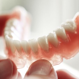 vsmiledentalclinic-services4