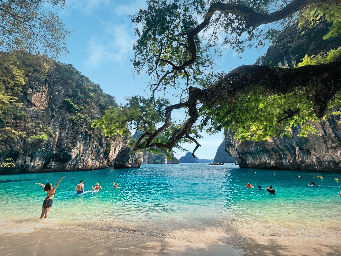 Lao Lading islands