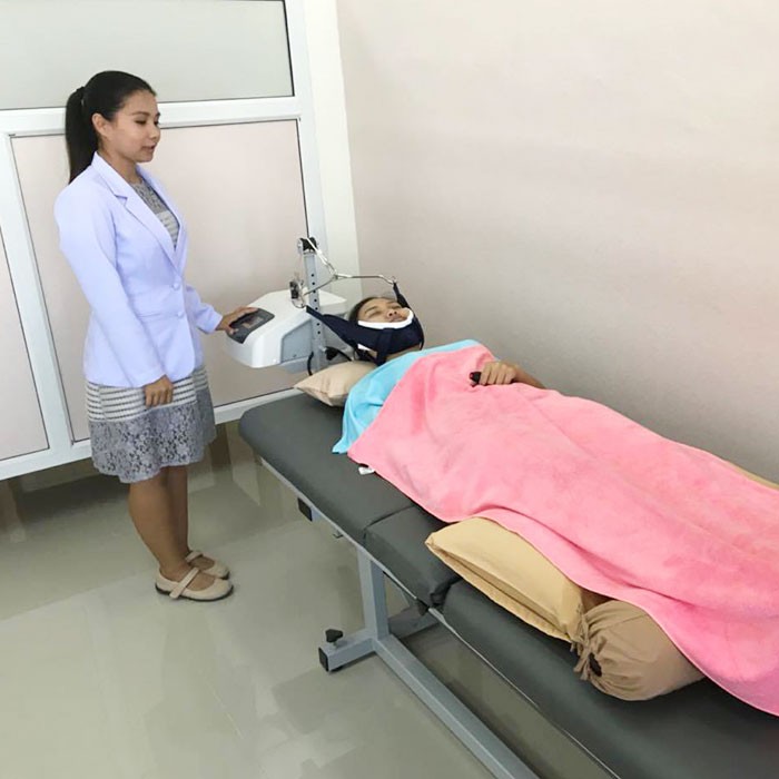 pinnacle-clinic-เครื่องดึงคอดึงหลัง