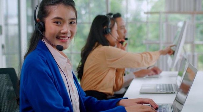 พนักงานบริการจีพีเอส