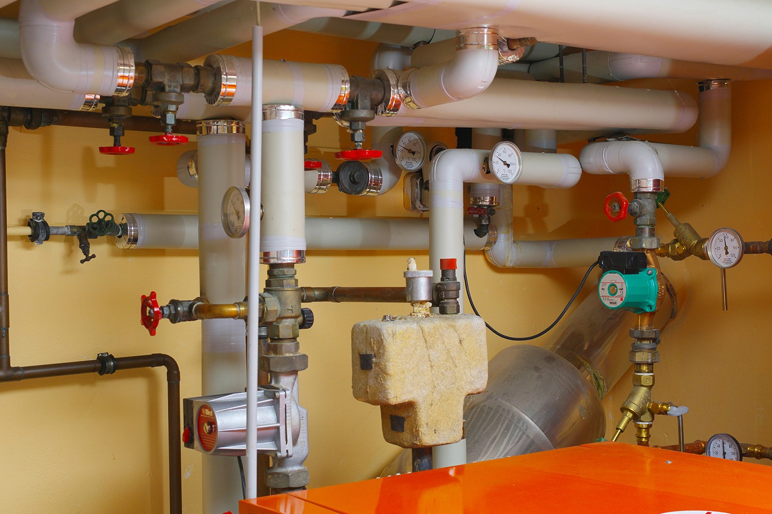 Piping-parts-for-fire-extinguishers