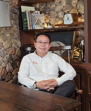 ขจรศักดิ์-ศรีบุญเรือง