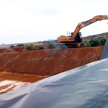งานปูบ่อตะกอนเคมีHDPE2mm