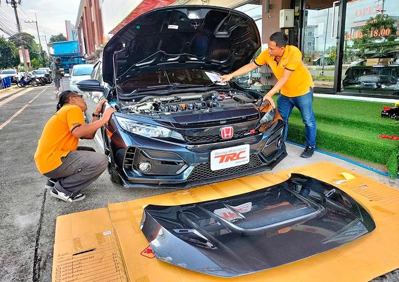 Civic-2016-2021-ฝาหน้าคาร์บอน-แบบเจาะทรง-Varis-by-KenCraft