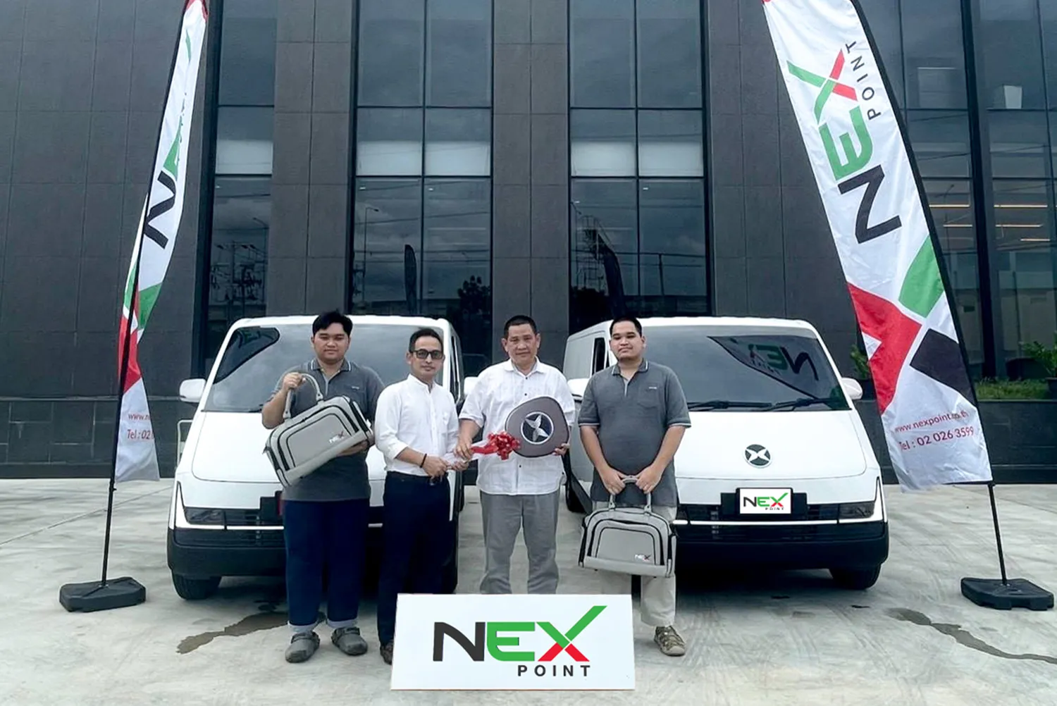 NEX-ส่งมอบ-Cargo-Vantastic-EV-2-คัน1