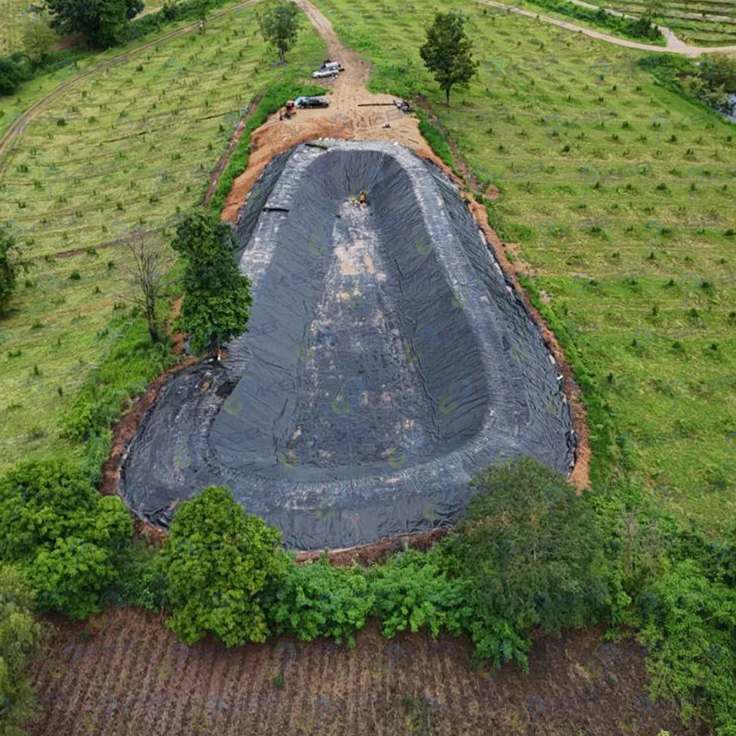 Installation-HDPE-1.0mm-GEOTEXTILE-GT200-4800sqm 10
