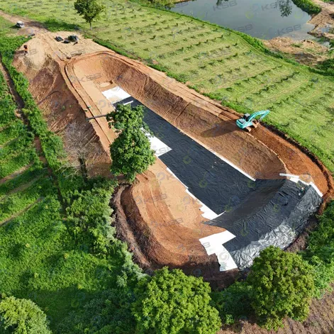 Installation-HDPE-1.0mm-GEOTEXTILE-GT200-4800sqm 4