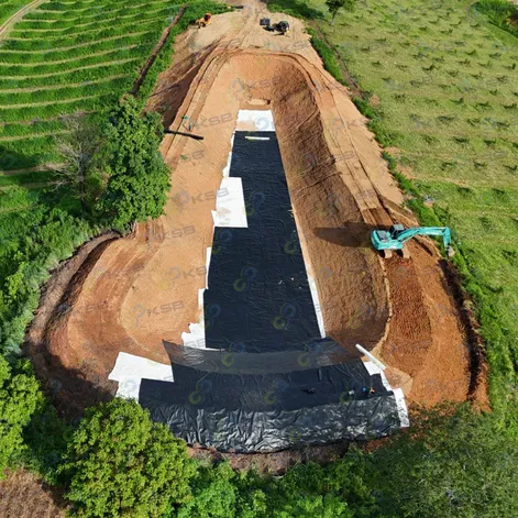 Installation-HDPE-1.0mm-GEOTEXTILE-GT200-4800sqm 6