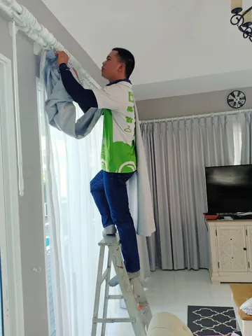 Curtain-Cleaning5
