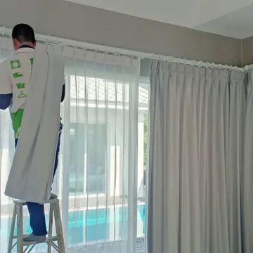 Curtain-Cleaning9