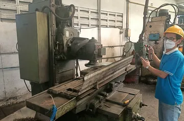 0000SurfaceMillingMachine