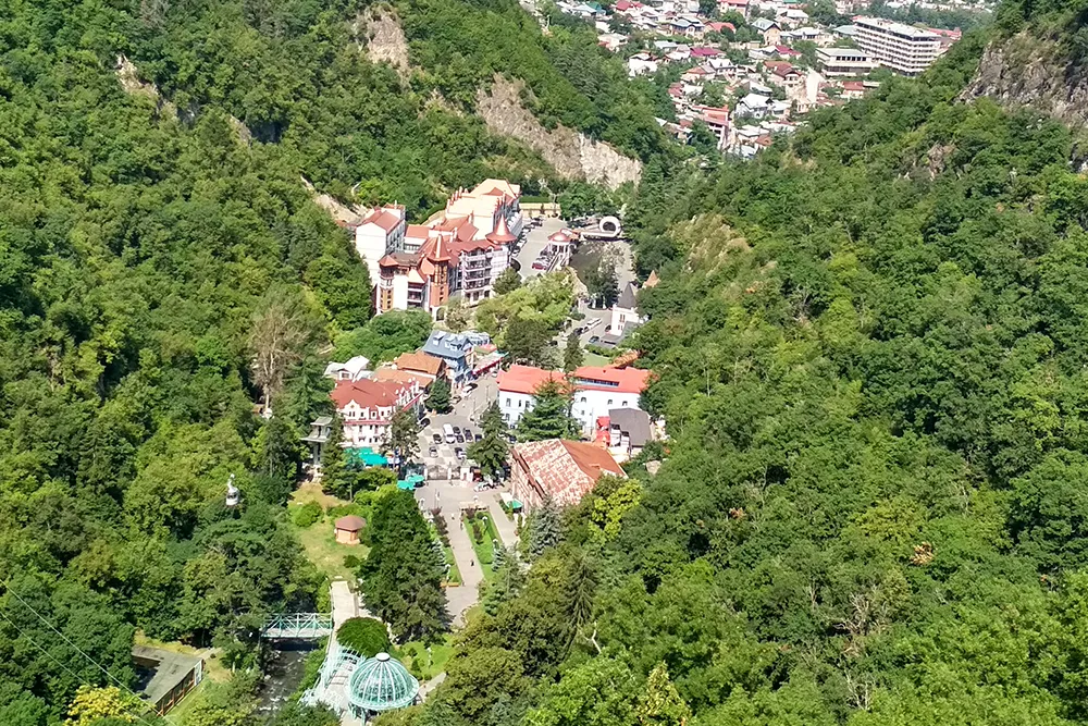 2-BORJOMI