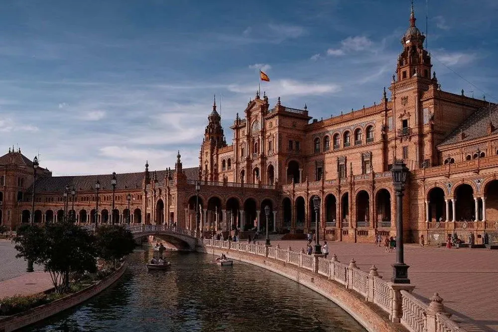 4-SEVILLE