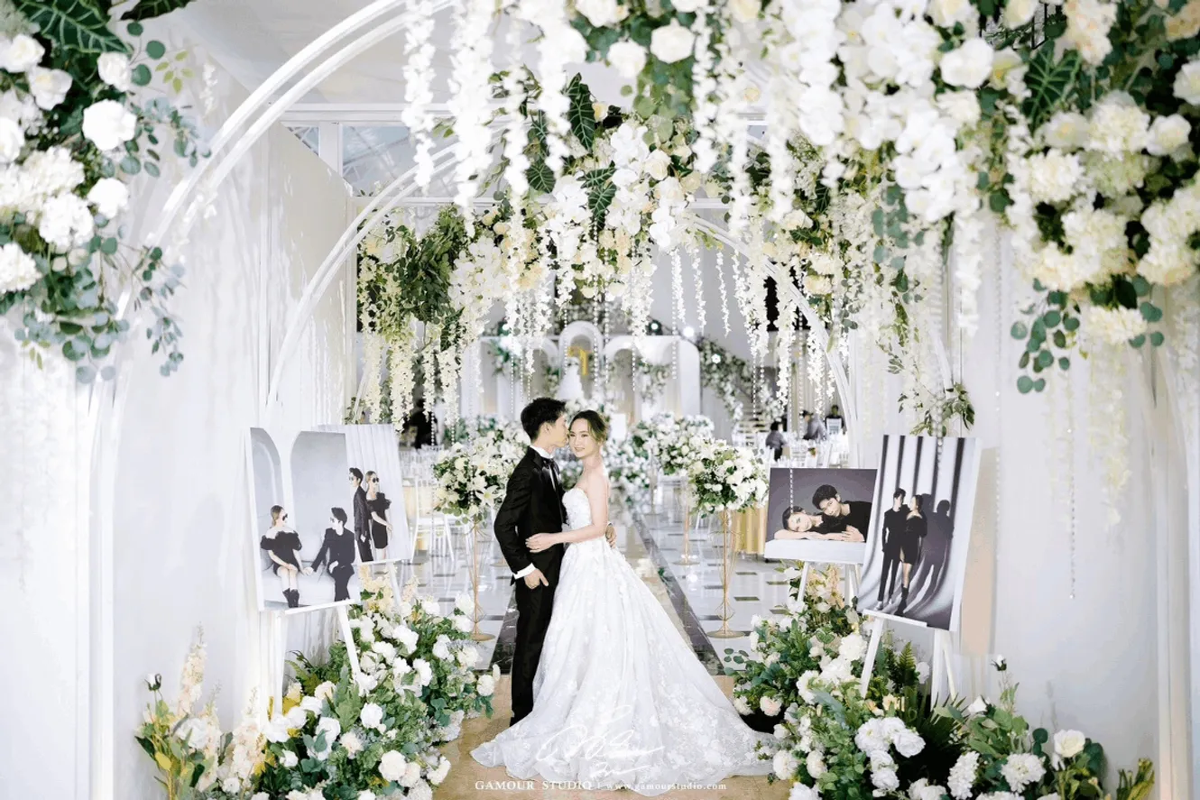 wedding-venue-white-floral-arch