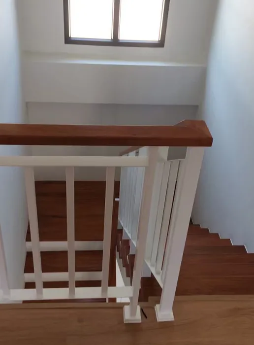 thaistair2