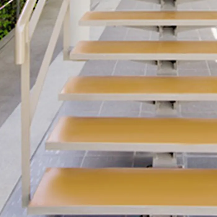 thaistair2