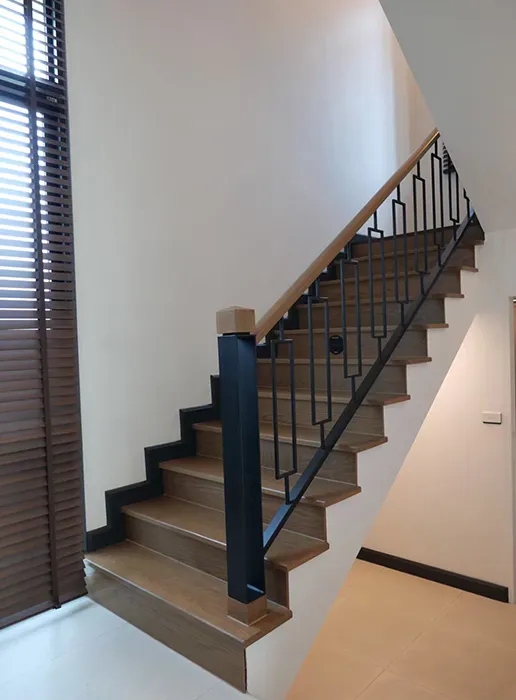 thaistair4