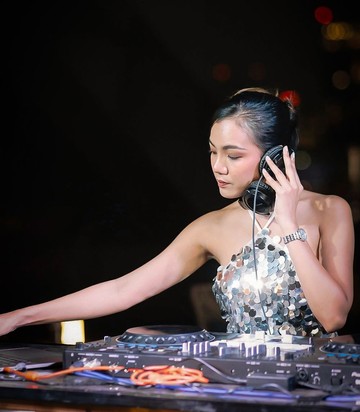 DJ-