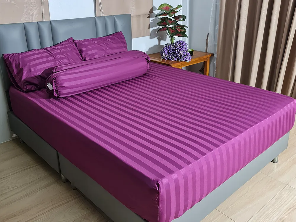 verra-bedsheet-rubyred1(3)