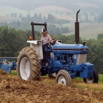 Tractor-Farm