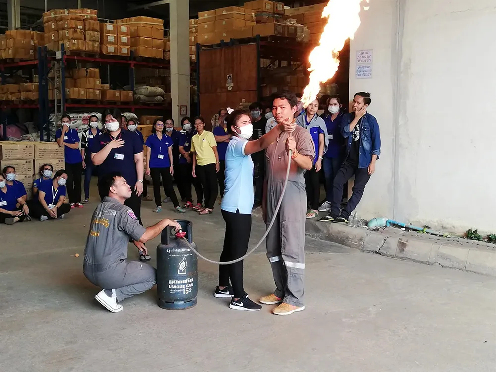 การฝึกอบรมดับเพลิงและการอพยพฉุกเฉิน(1)