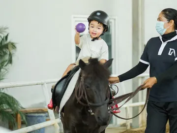 Horse-Riding(3)-1