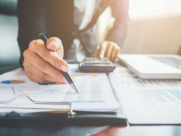 cooperation-analyst-chart-professional-paper-economics