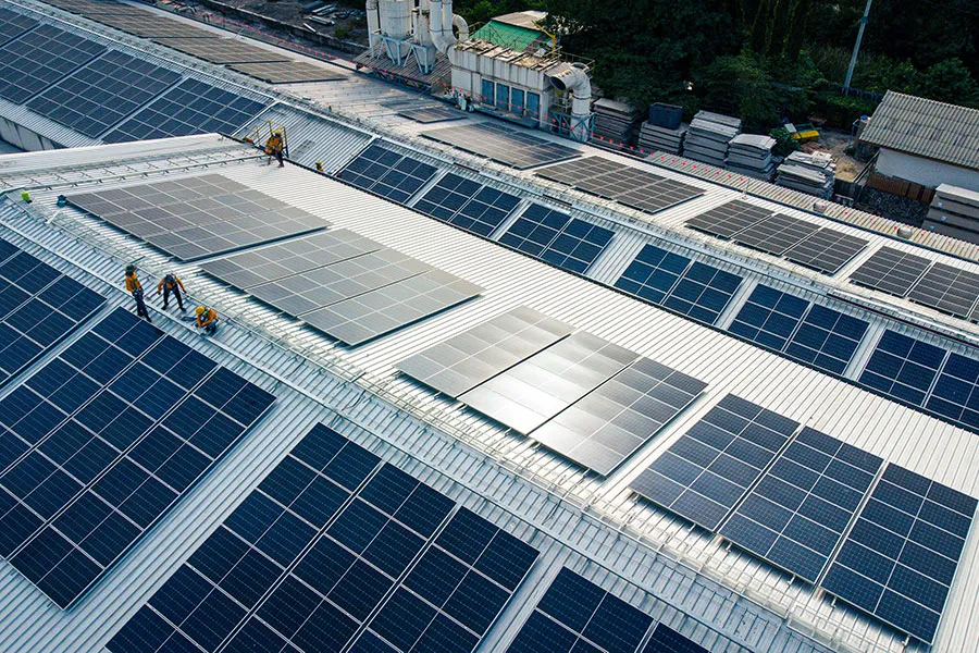 โรงงานควรติดตั้ง-Solar-Rooftop-แบบไหน-รวมข้อควรรู้ก่อนลงทุนระบบโซลาร์เซลล์