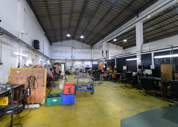 โรงงานพับตัดโลหะและออกแบบก่อสร้างติดตั้งผลิตภัฑณ์โลหะ6