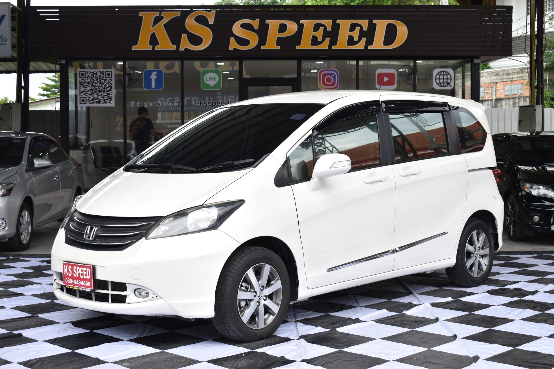 Honda freed 2012 гибрид