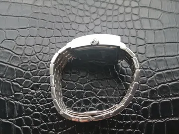 Corum-Trapeze-6-resize