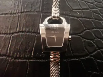 Corum-Trapeze-lady-2-4-resize640x480