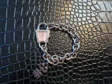 Corum-Trapeze-lady-5-6-resize