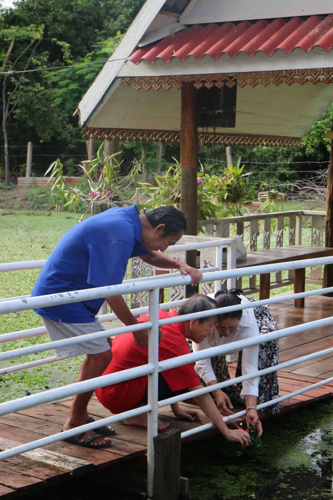 LINEALBUMลอยกระทง0511256825120120