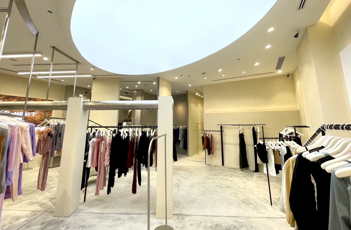 ร้านExhibitที่เซ็นทรัลเอ็มบาสซี-03