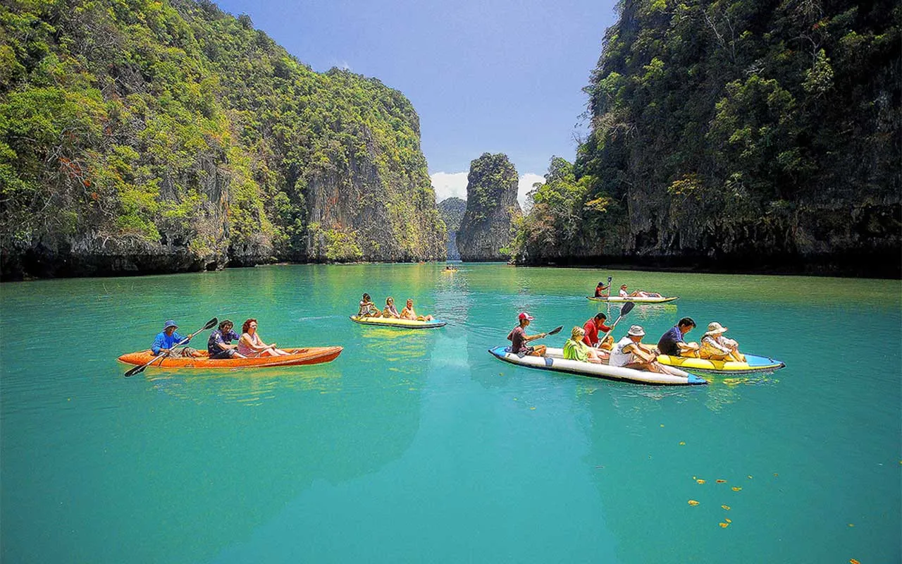 phang-nga-canoe-18
