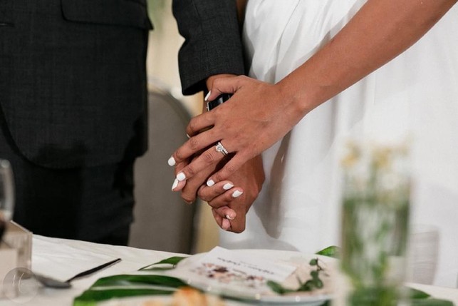 diamond-engagement-ring-moment