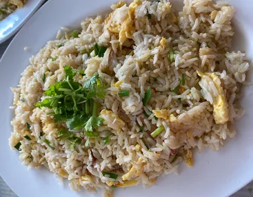 ข้าวผัดปู