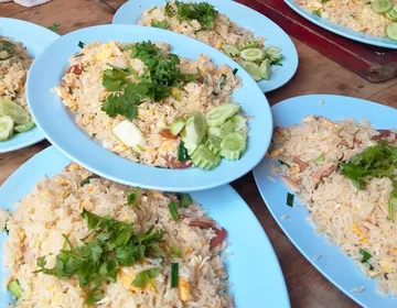 ข้าวผัดปูกุนเชียง