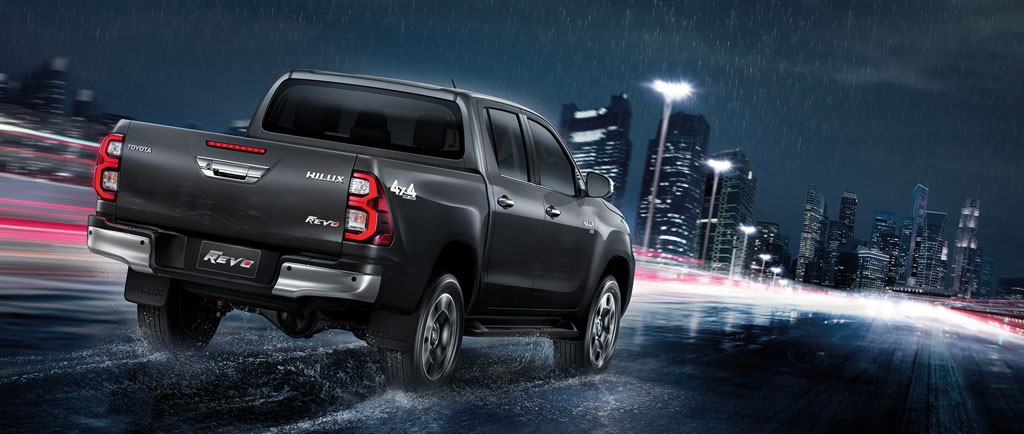 HiluxRevoPrerunner(1)