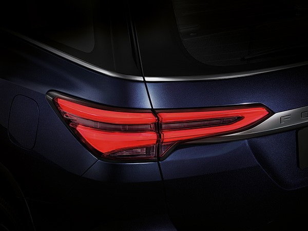 toyotafortuner(2)
