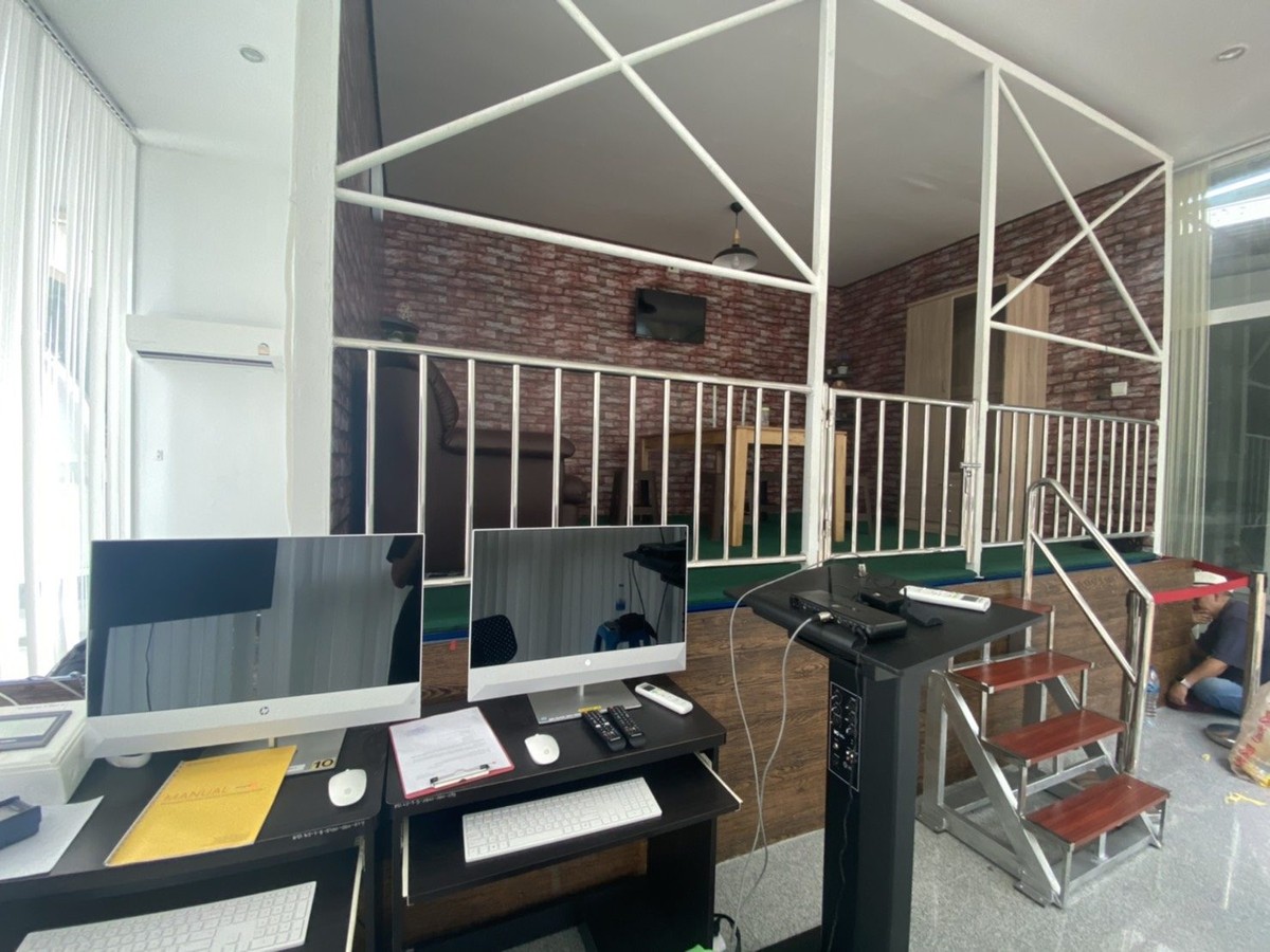 Inside the earthquake simulator room