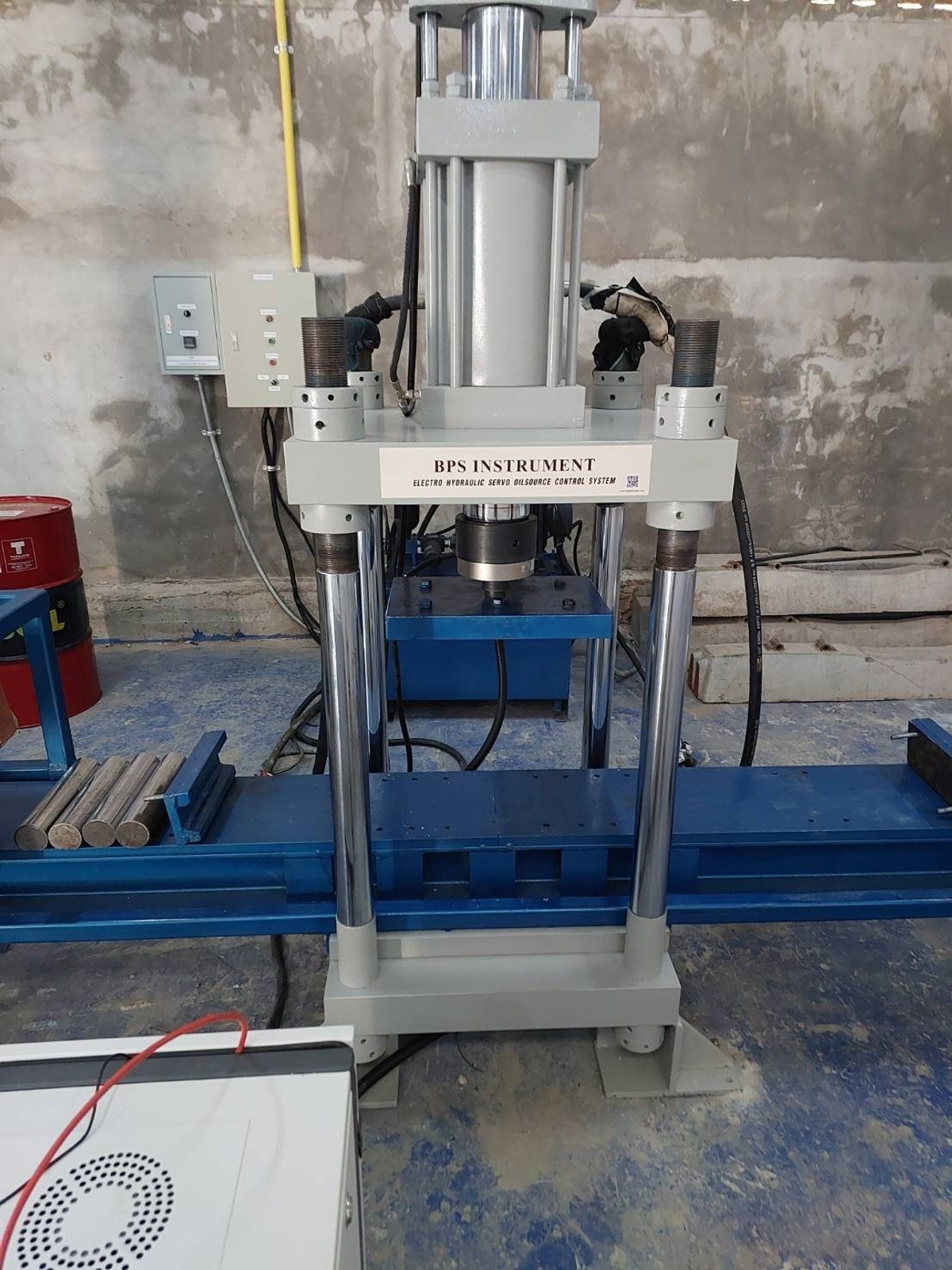 Railway sleeper testing machine