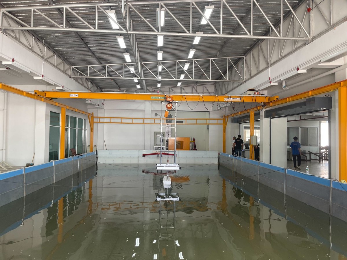 Wave tank test facility